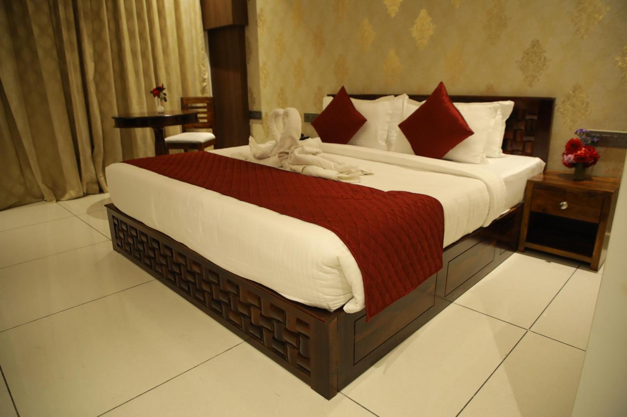 Rajathadri Royal Inn Bangalore Exterior foto